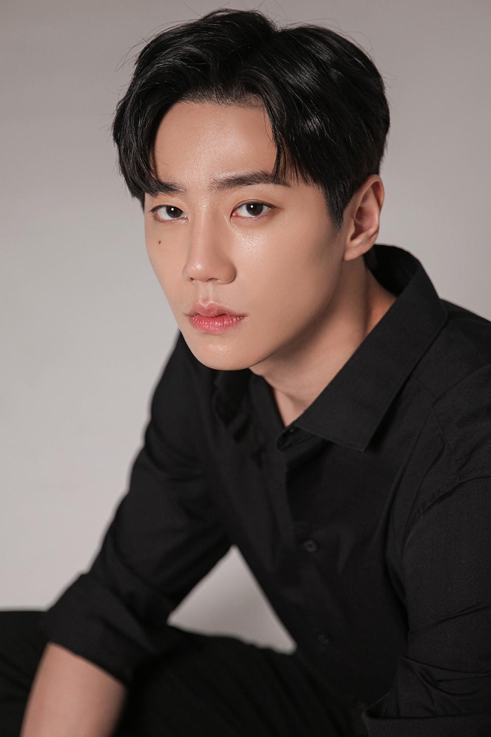 Lee Jun Young